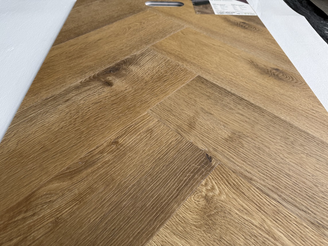 Visgraat Pvc click Authentic Gold Oak 6,5mm dik met integreerde ondervloer - Afbeelding 2