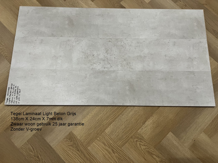 Tegel laminaat Light Beton Grijs Zonder V-groev €9,95p/m2 - Afbeelding 4