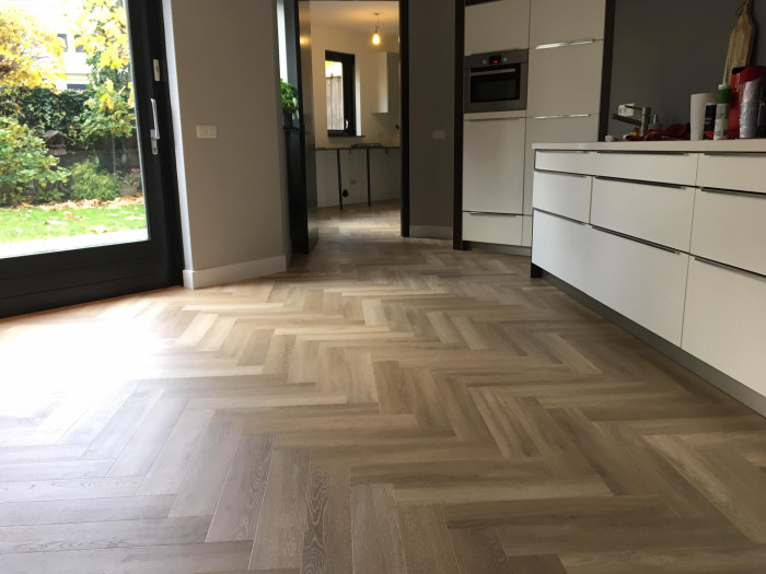 Visgraat Pvc click Hope 6,5mm met integreerde ondervloer €34,95m2 - Afbeelding 3