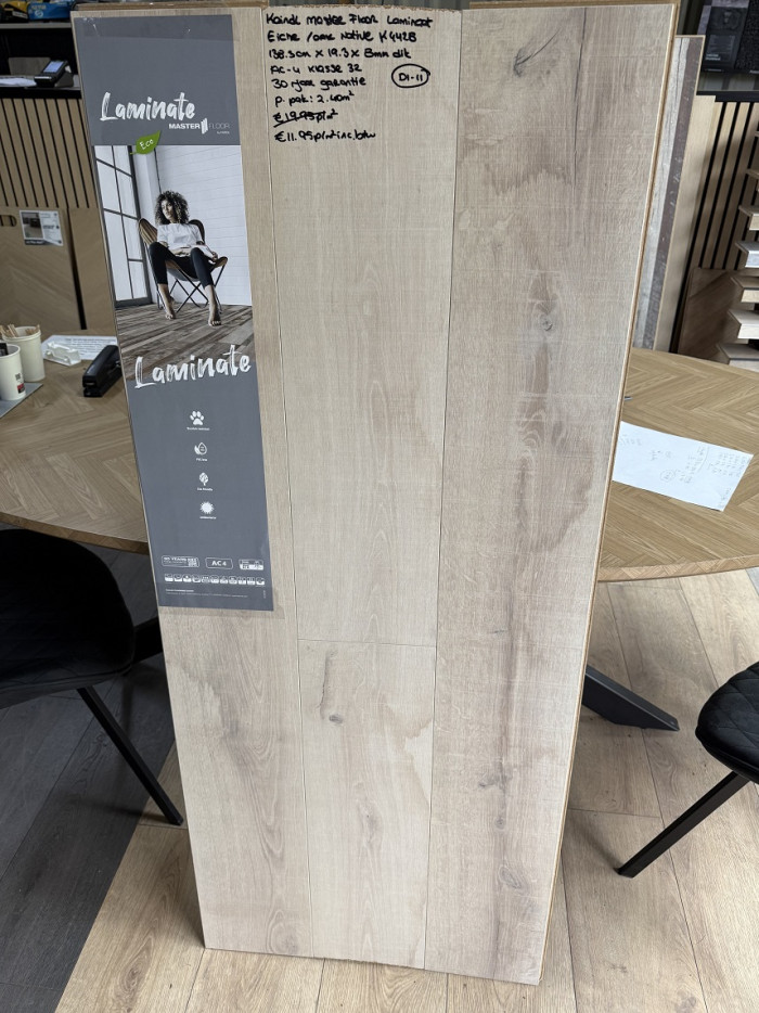 Laminaat Eiche / Oak Native Maple plank 8mm €11,95m2 - Afbeelding 4