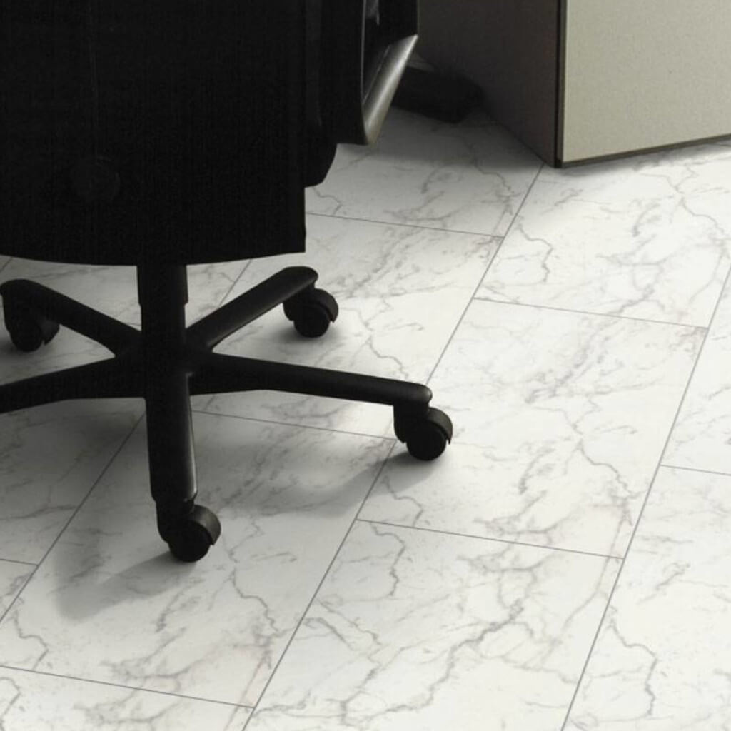 23m2 Hoogglans Tegel laminaat Carrera Marmer = €230 - Afbeelding 4