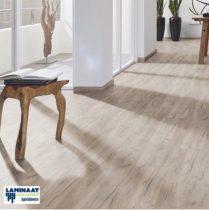 42m2 Laminaat XL Grey Craft oak 24cm bred 8mm dik = €335 - Afbeelding 2